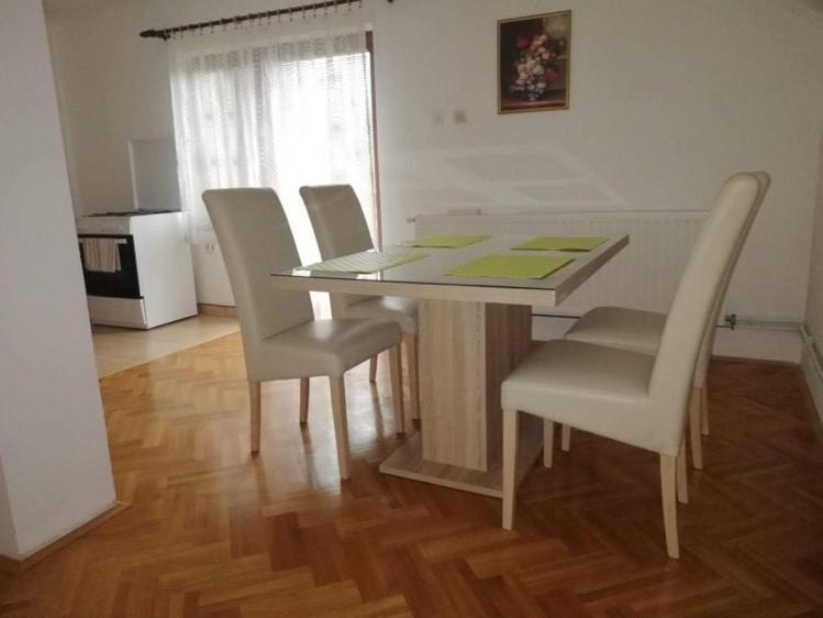 Apartman Nika Otočac Eksteriør bilde
